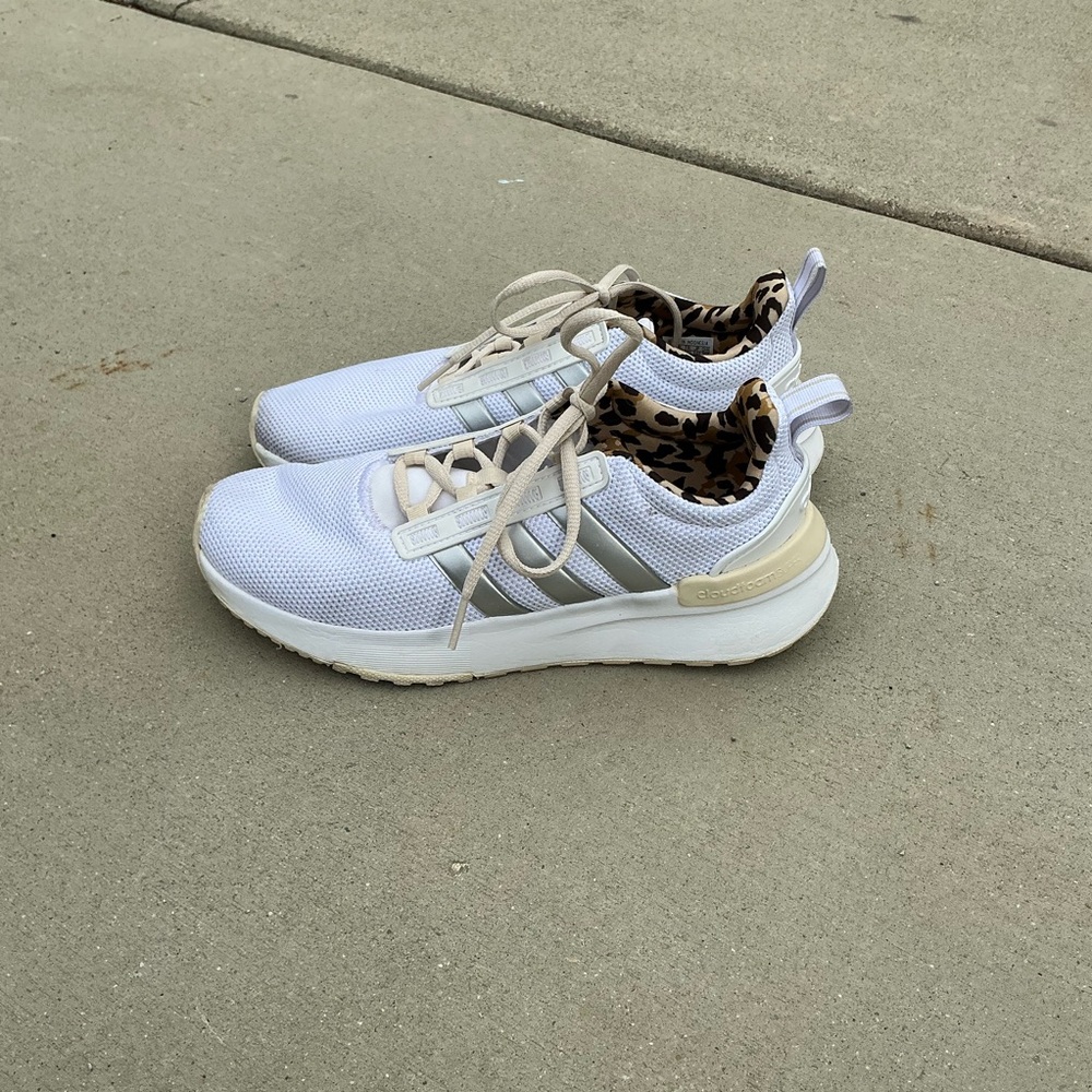 Adidas Cloudfoam Leopard Lined Sneakers 7 women’s